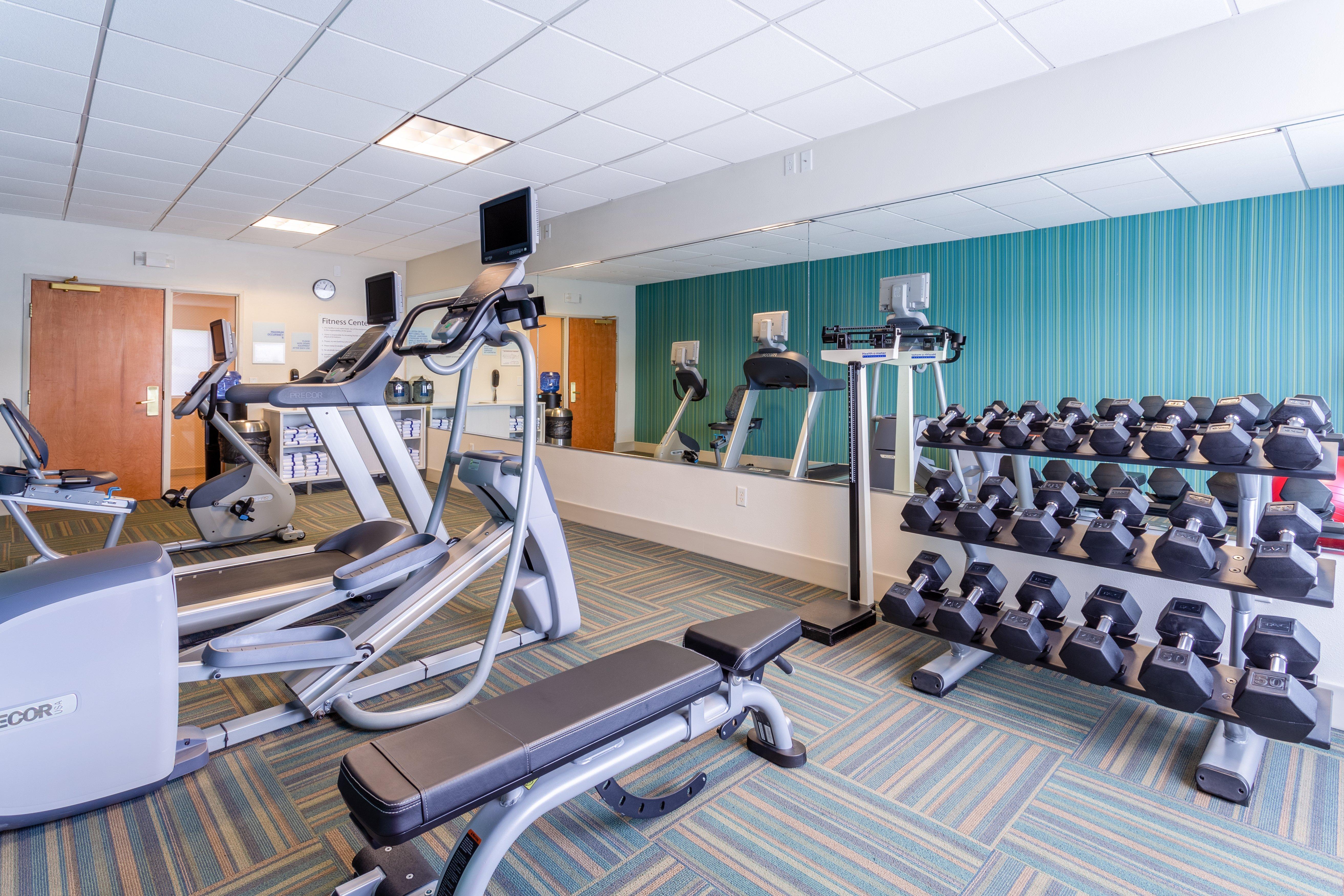 Holiday Inn Express & Suites Cedar Falls Exteriör bild